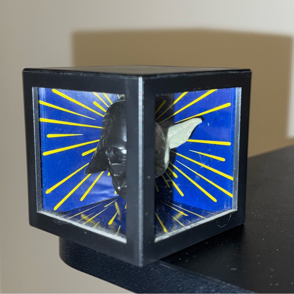Taco Bell Star Wars The Empire Strikes Back - Darth Vader/Yoda Magic Cube (1996)